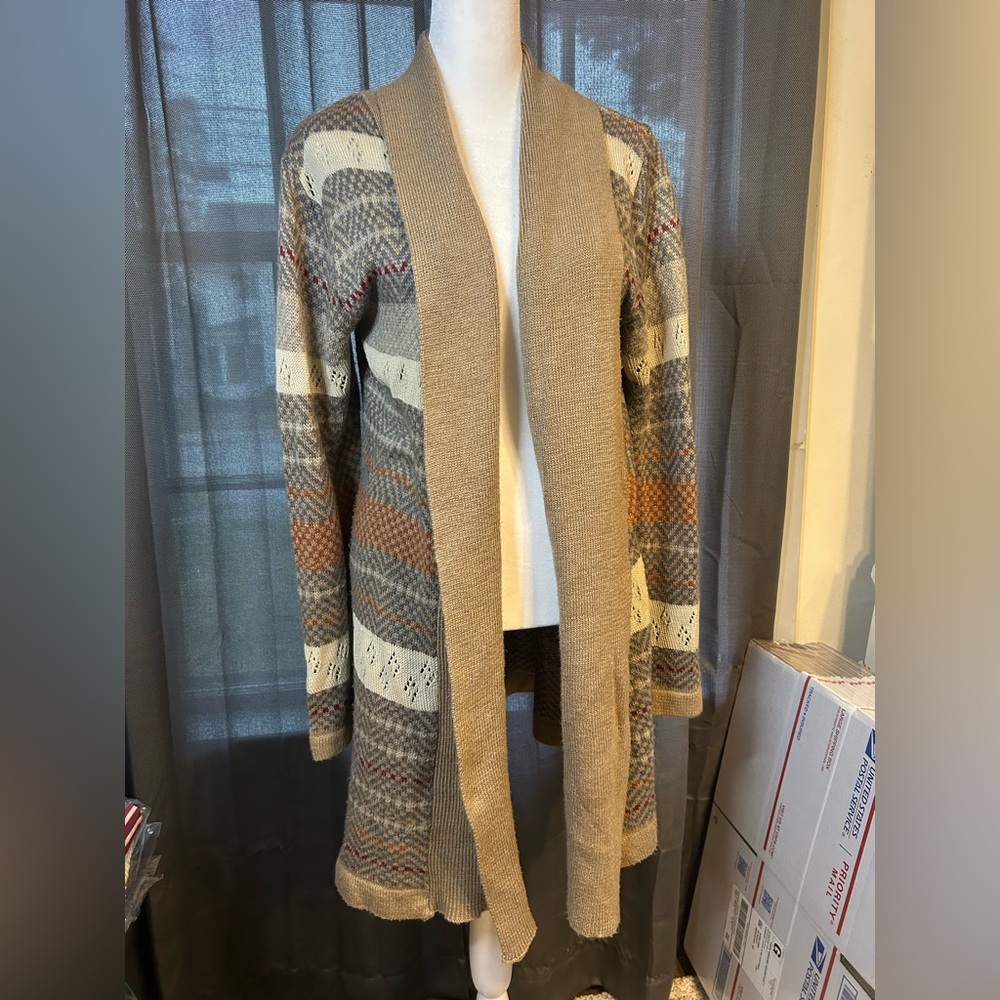 Chic Cardigan in Brown and Gray